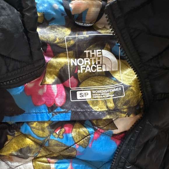 The North Face Jacket - Picture 2 of 2